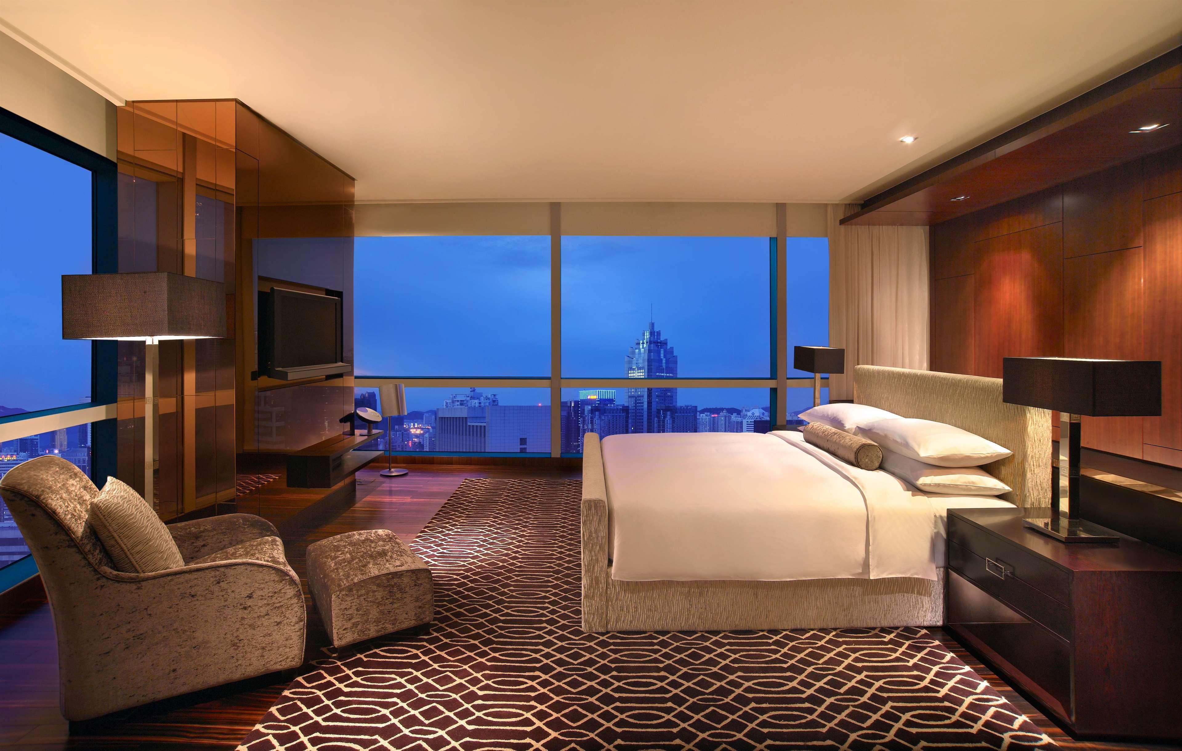 Grand Hyatt Shenzhen Hotel Room photo